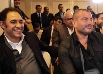 عمرو مصطفى يتحدث عن تصالحه مع عمرو دياب ويبكي (فيديو)